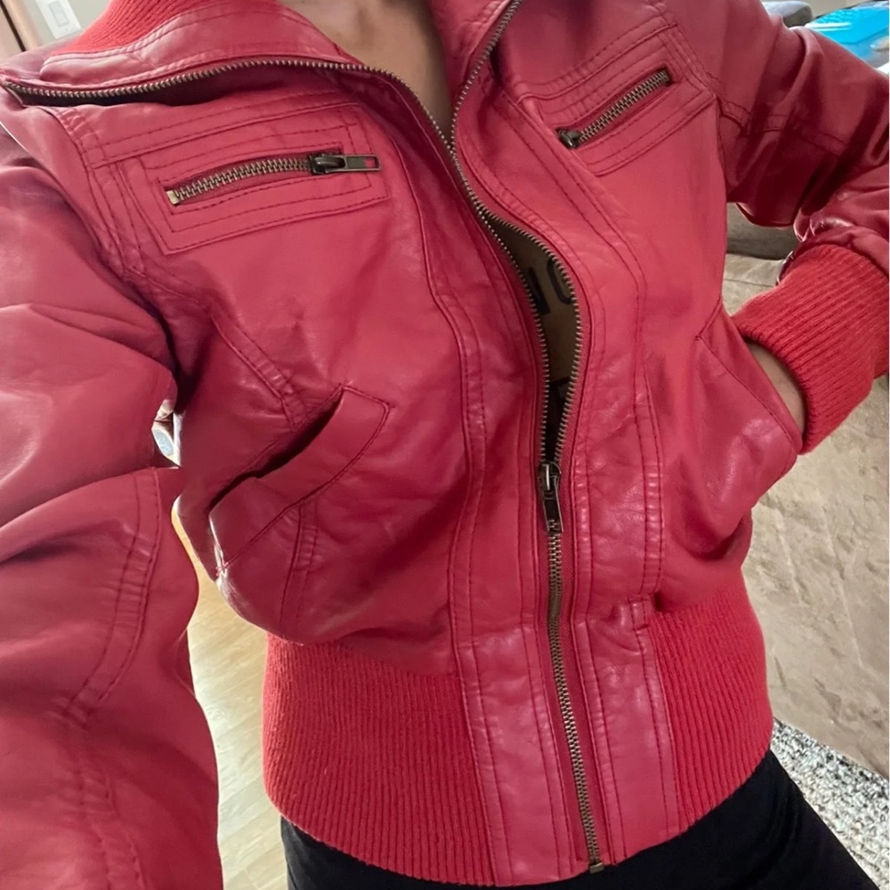 Leather jacket - Picture 11 of 11